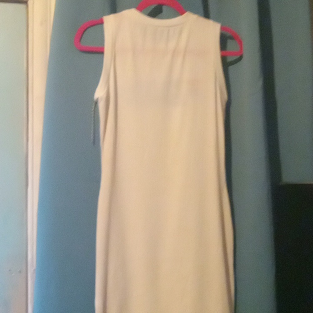 Dress - Picture 4 of 4